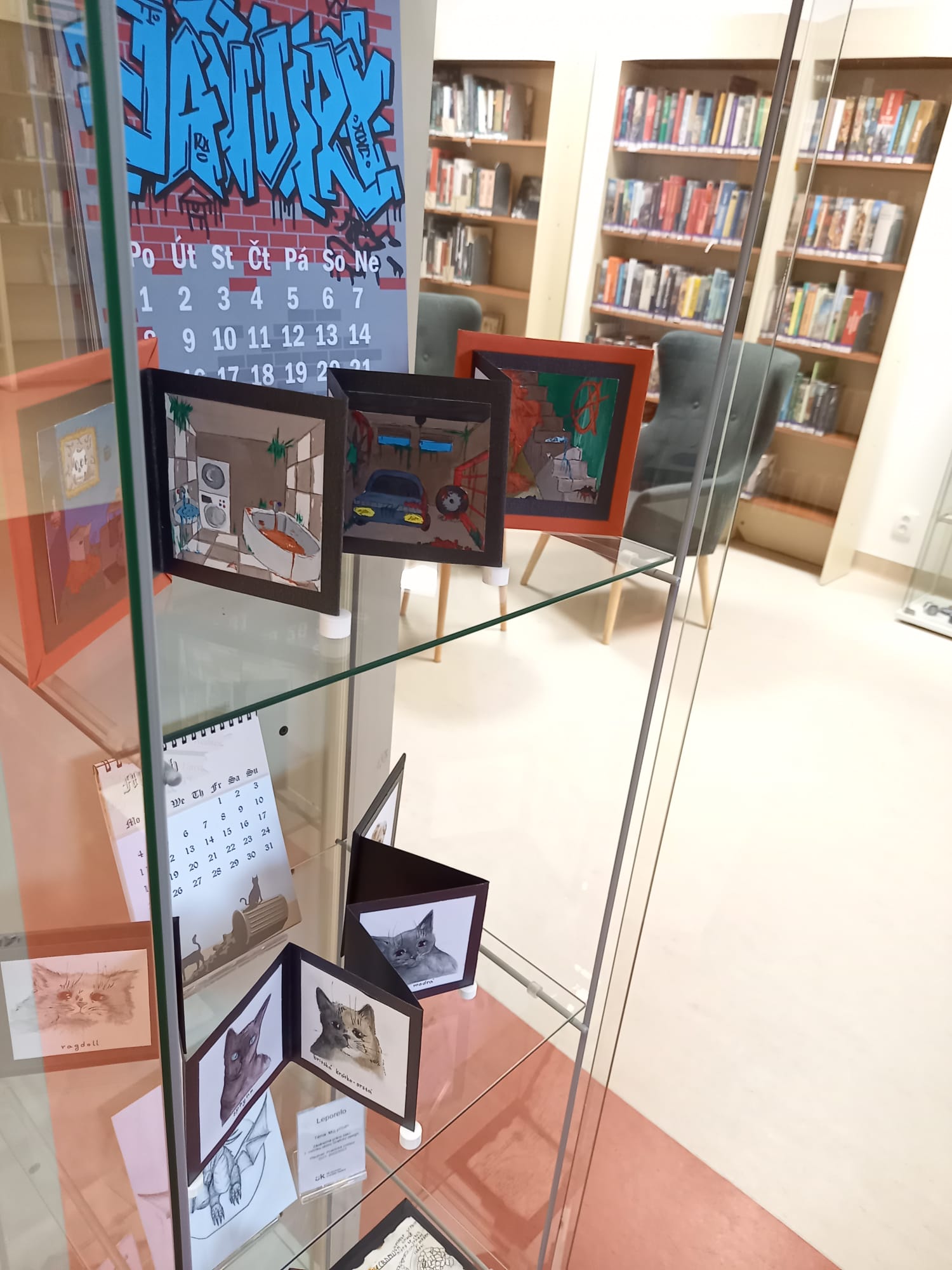 Výstava „Leporelo“ žáků oboru Grafický design v Knihovně Ústeckého kraje