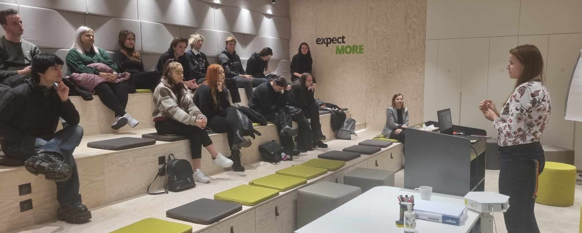 Exkurze do prostor mezinárodní společnosti Deloitte v Praze