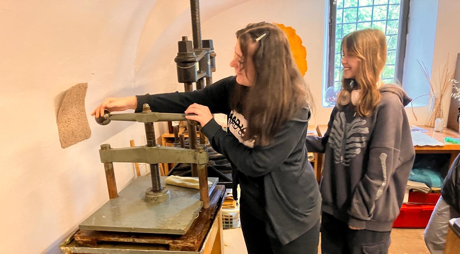 Workshop „Výroba ručního papíru“